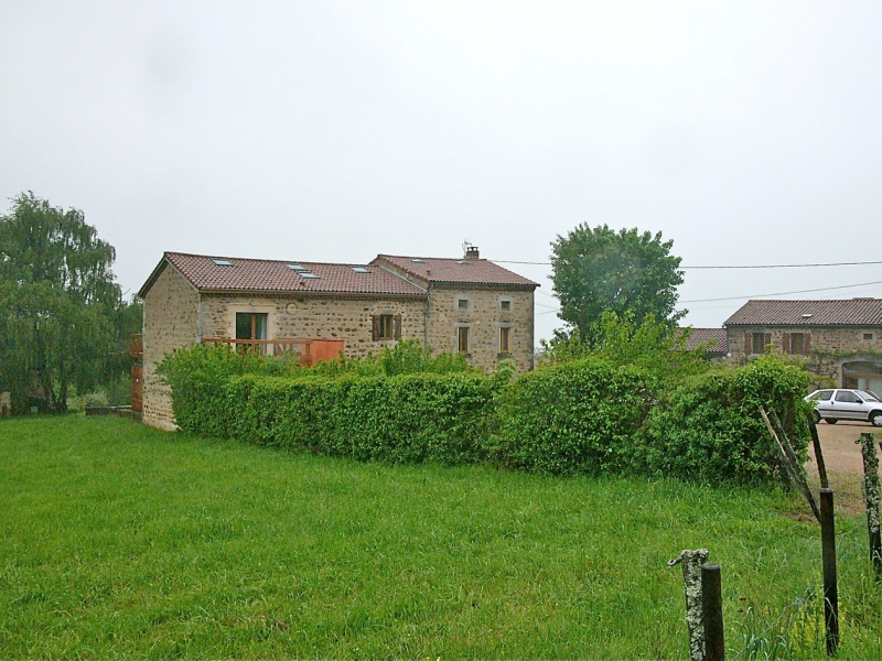 Projet B. &agrave; Brousse (63 490).
R&eacute;habilitation et restructuration &eacute;cologique d'une grange en pierre.