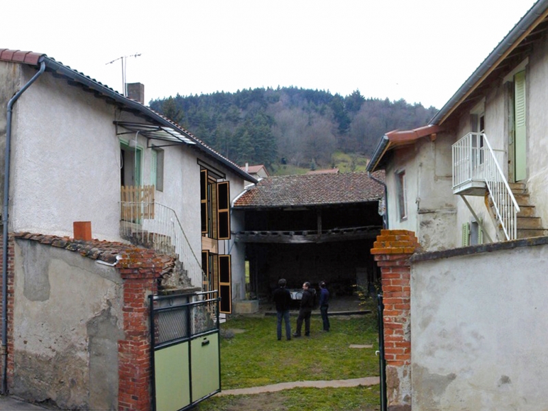 Projet M. à Sail Sous Couzan (42 890).
Réhabilitation écologique d'une grange en pisé.